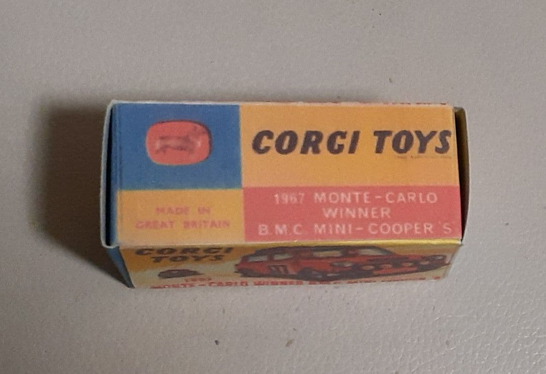 モンテカルロクーパーSダイキャストミニカー
