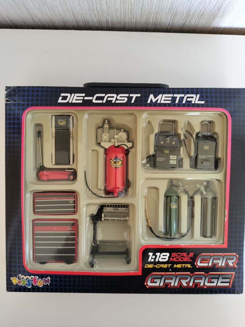 ジオラマ　1：18 ミニカー　ガレージ　工具　ミニチュア　ダイキャストモデル
