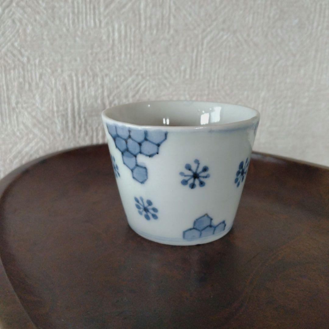 古伊万里染付苺と亀甲文蕎麦猪口