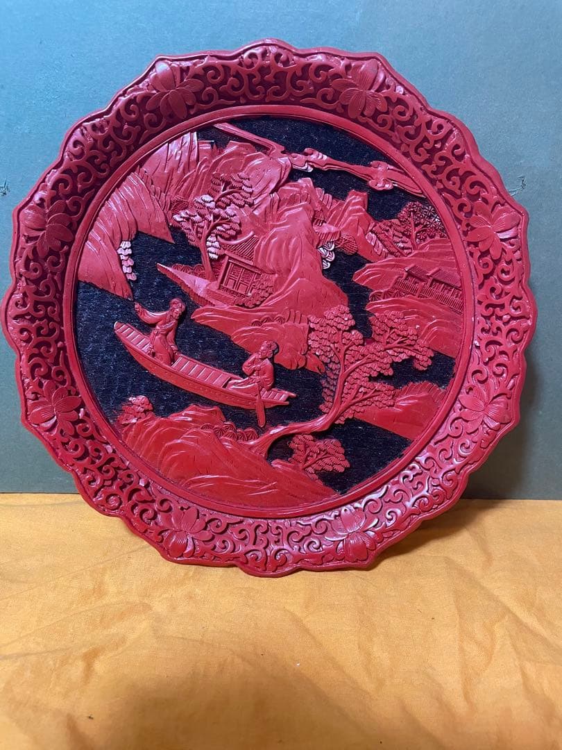 中国　剔紅　堆朱　輪花皿　飾皿