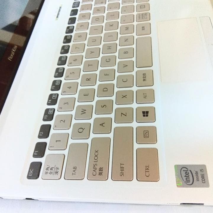 【可愛い♬】ノートパソコン windows11 office 富士通 i5 美品