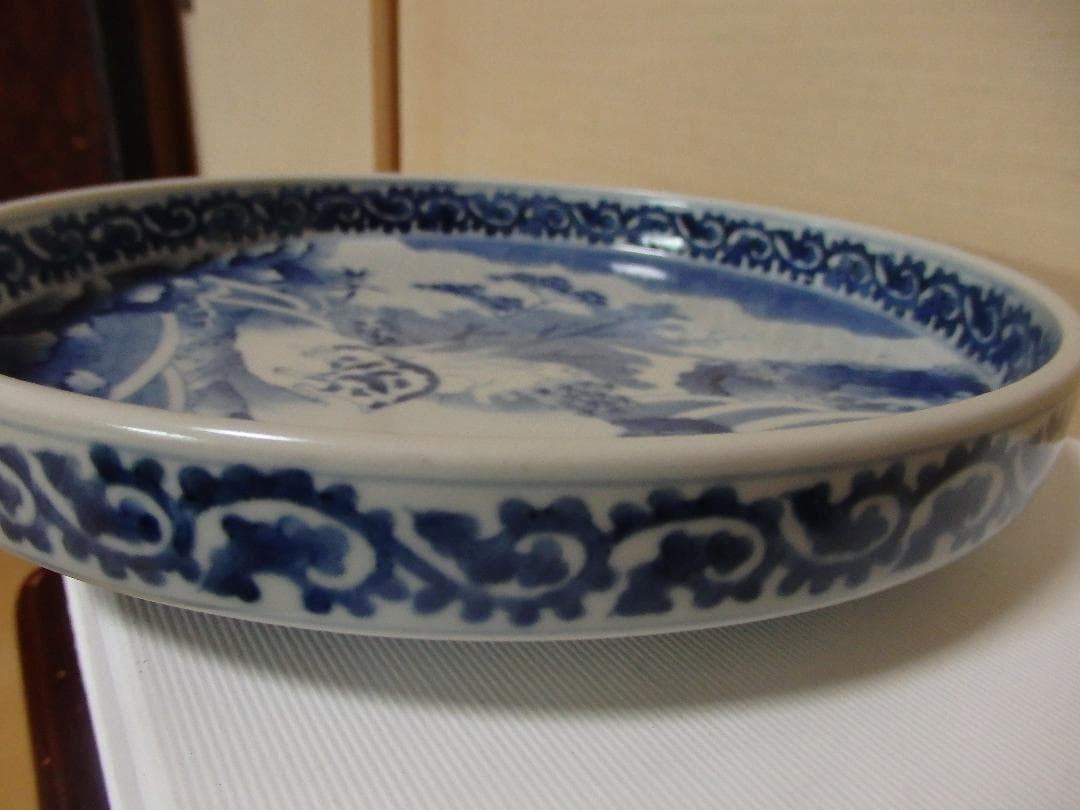 古伊万里 　大皿『波うさぎ』風景図　染付　江戸期