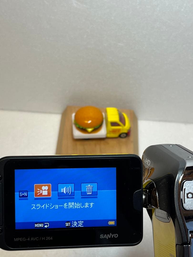 ☆人気美品☆SANYOデジタルムービーカメラXacti DMX-CA100Y