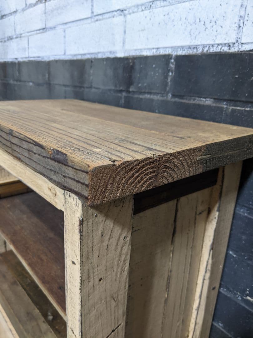 ちか　古材飾り棚　クリーム色