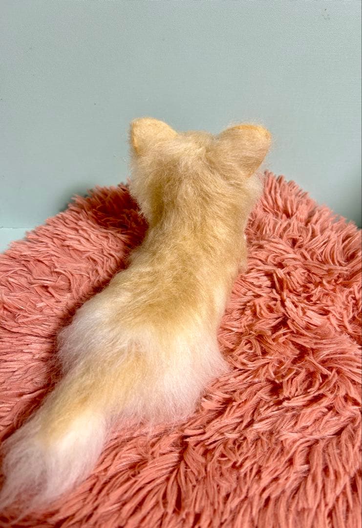 羊毛フェルト　にこにこチワワちゃん　クリーム系