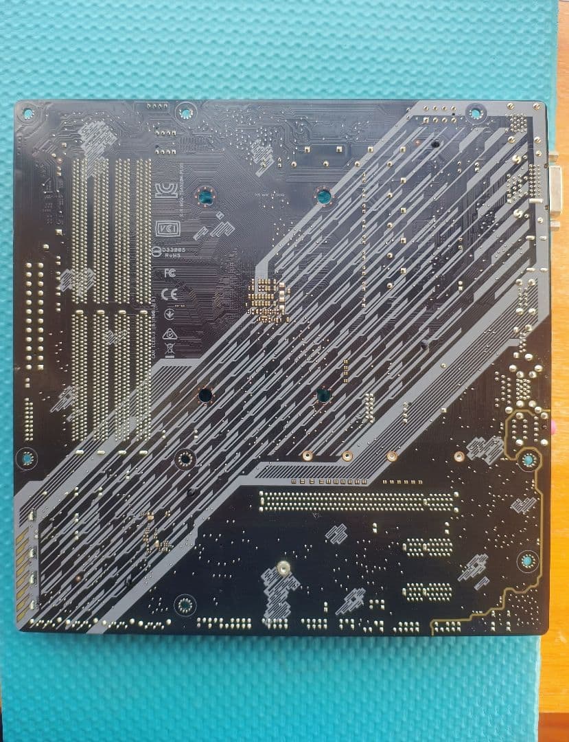 ASUS TUF GAMING A520M-PLUS マザーボード