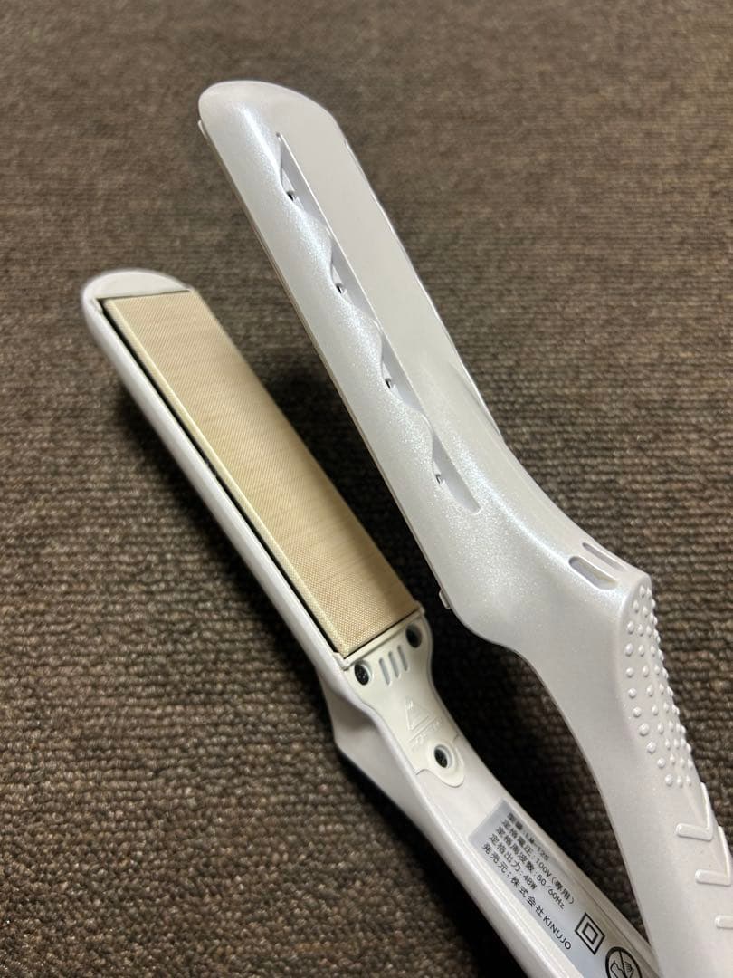 【美品】絹女〜KINUJO〜 ストレートアイロン