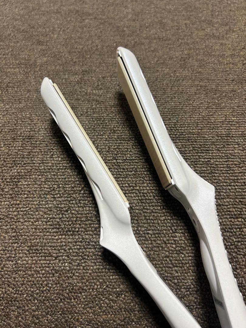 【美品】絹女〜KINUJO〜 ストレートアイロン