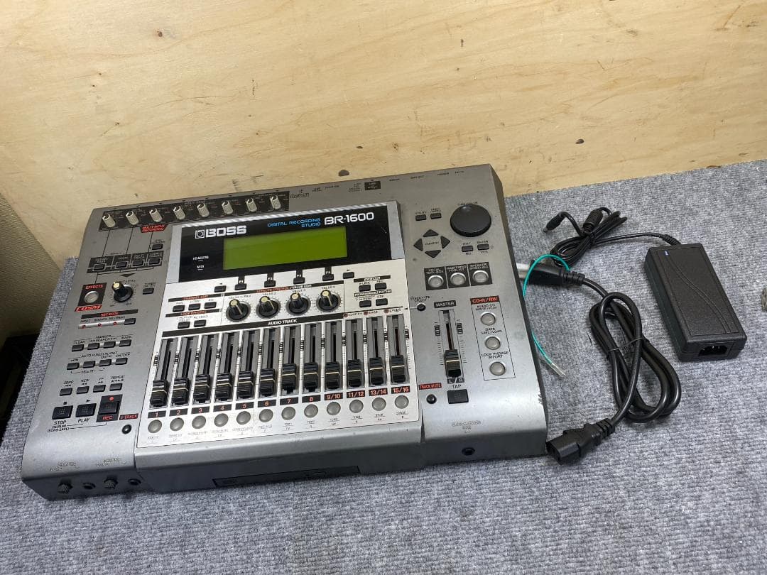 BOSS BR-1600 MTR マルチトラックレコーダー