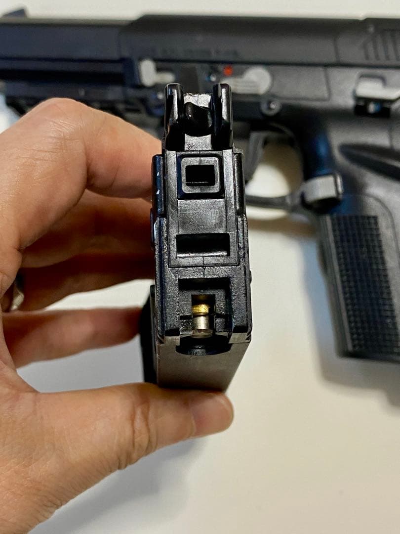 【週末セール】動確済　東京マルイ　fn57 ガスブロ