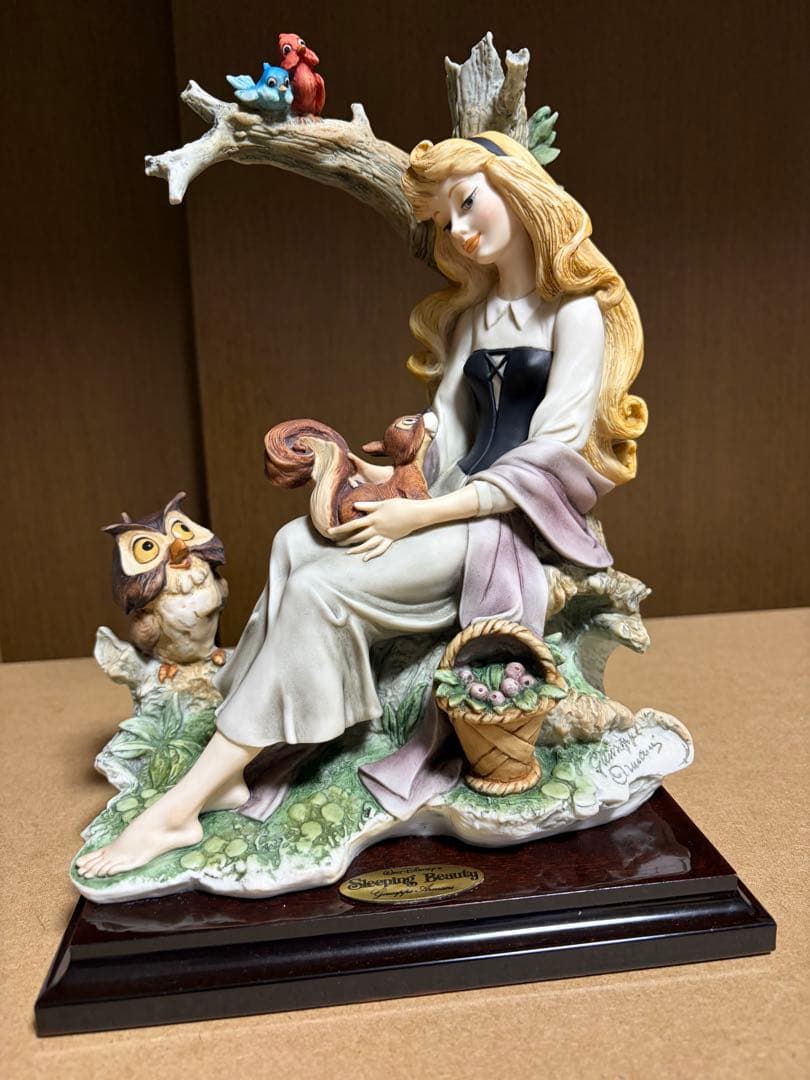 Armani アルマーニ オーロラ姫 フィギュリン 陶器 眠れる森の美女