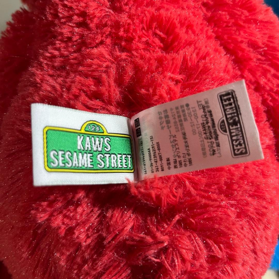 UNIQLO KAWS ユニクロ カウズ セサミストリート ぬいぐるみ