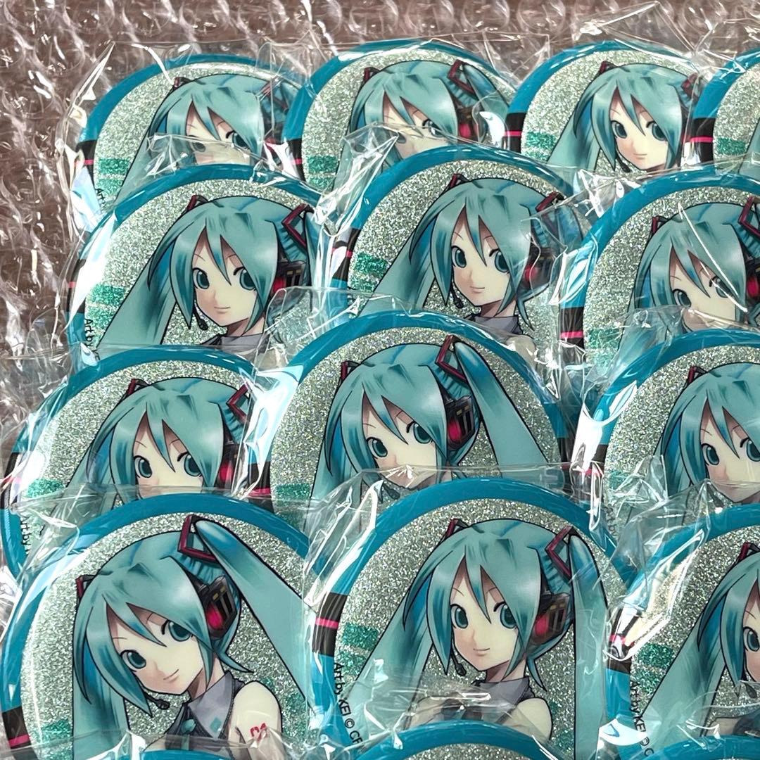★早い者勝ち！　送料込み　新品未使用　初音ミク　キラキラ缶バッジ　30個セット