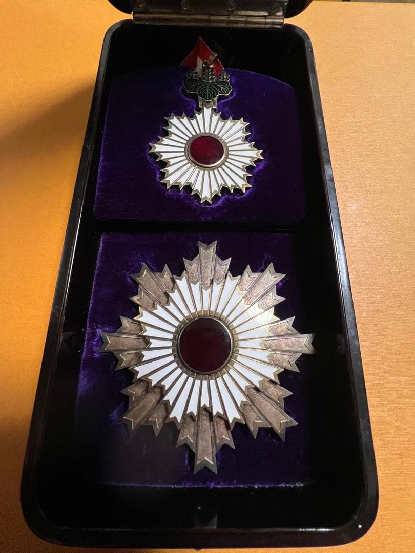 勲二等旭日重光章　勲章