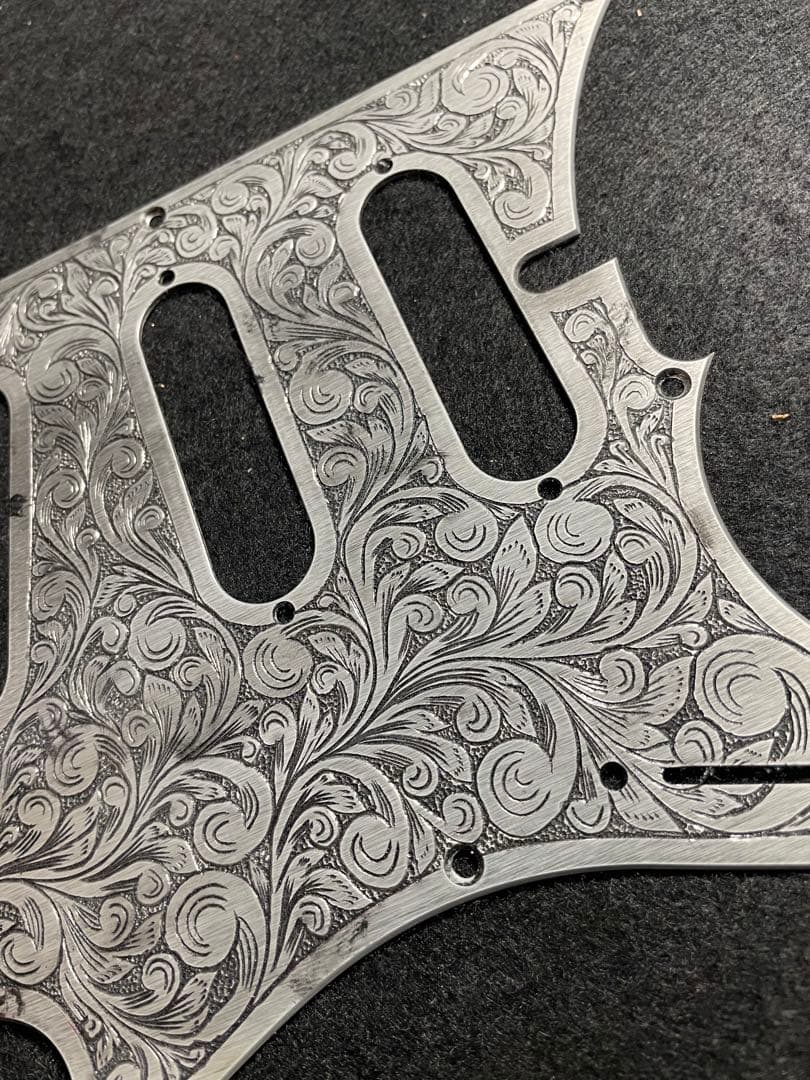 ゼマイティス風！washburn N5用.アノダイズドアルミP.G. nuno