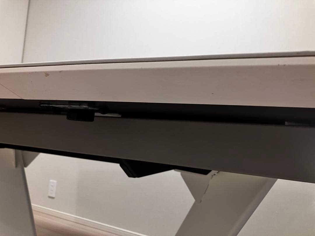 P：Alicante 伸張式ダイニングテーブル／チェア