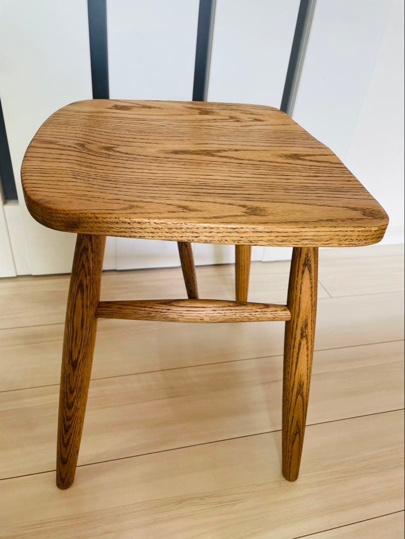 モモナチュラル　スツール