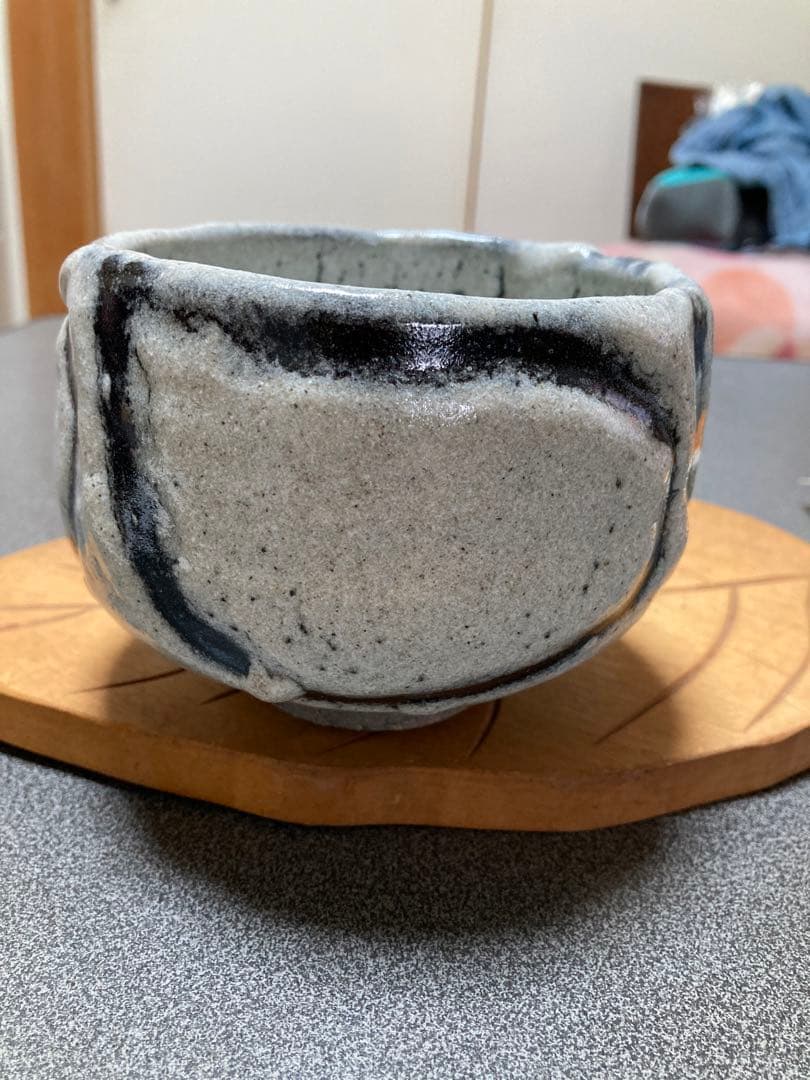 鉄耀白砂秞茶碗　清水卯一作人間国宝