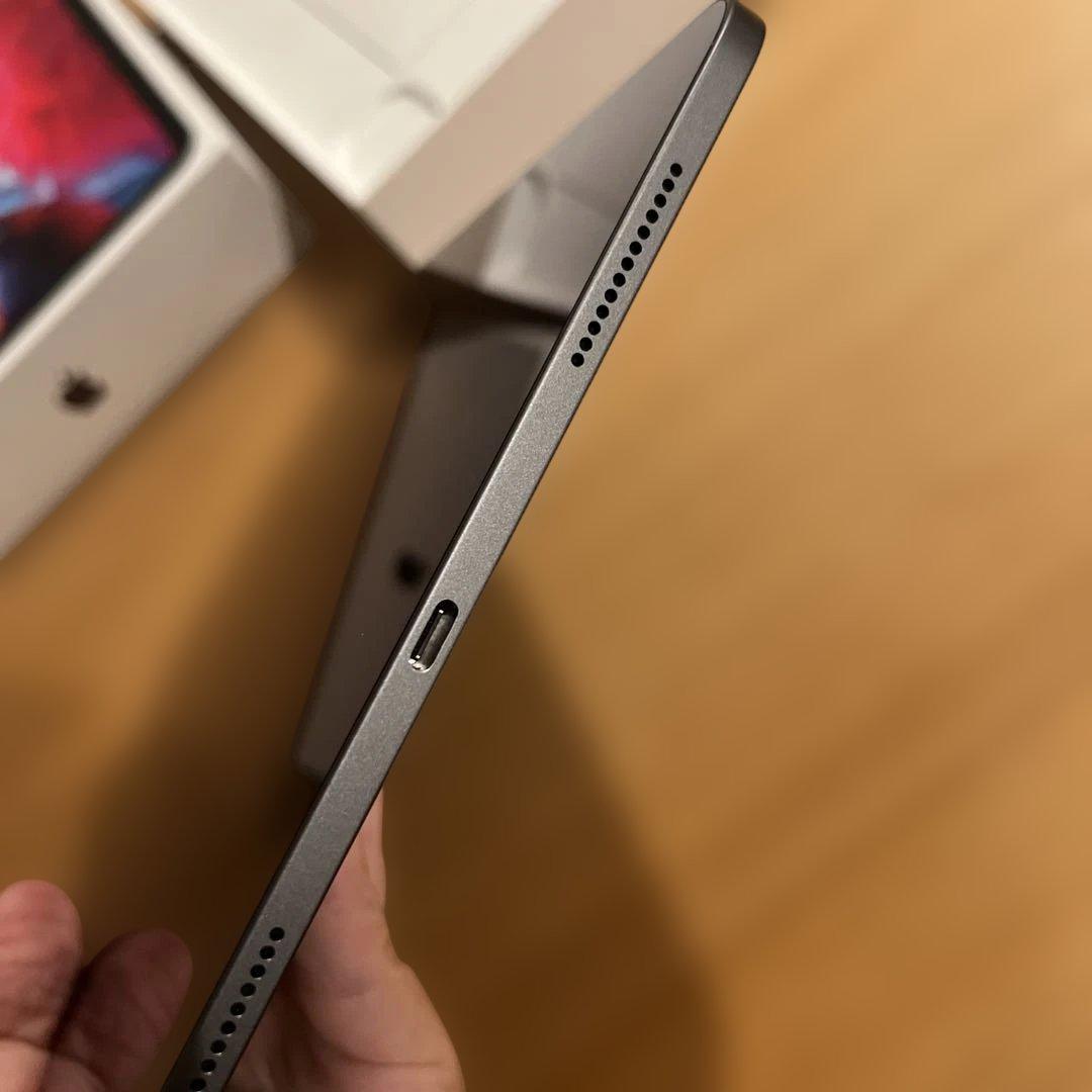 きなこiPad Pro 11インチ第二世代 128GB バッテリー97%