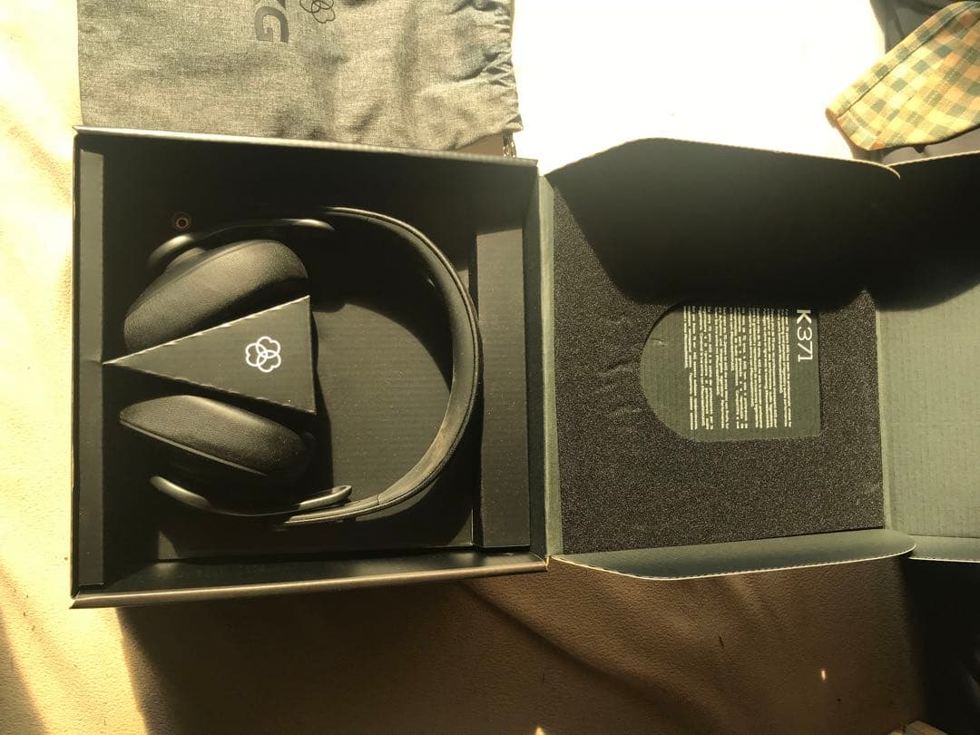 AKG K371 有線ヘッドホン
