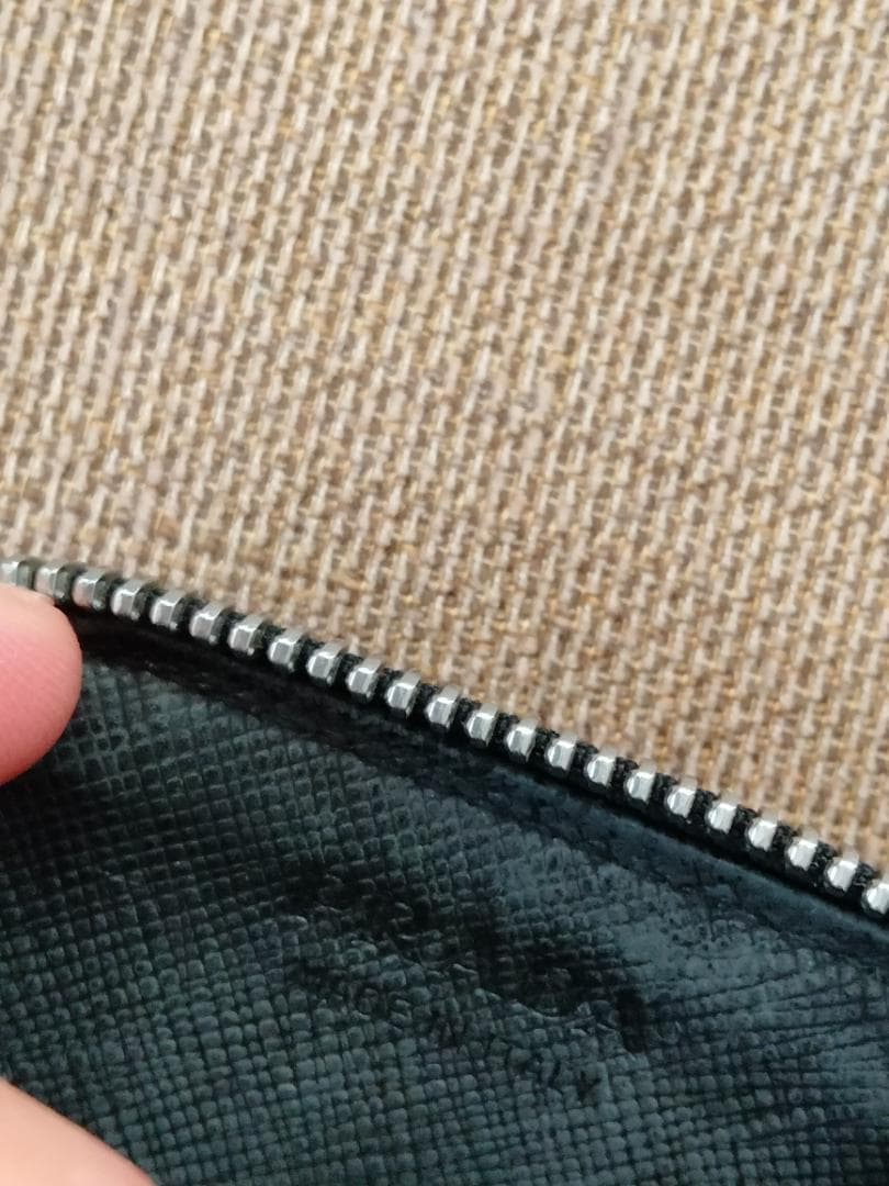 PRADA プラダ　ケース　小物ケース　ポーチ　イヤホンケース