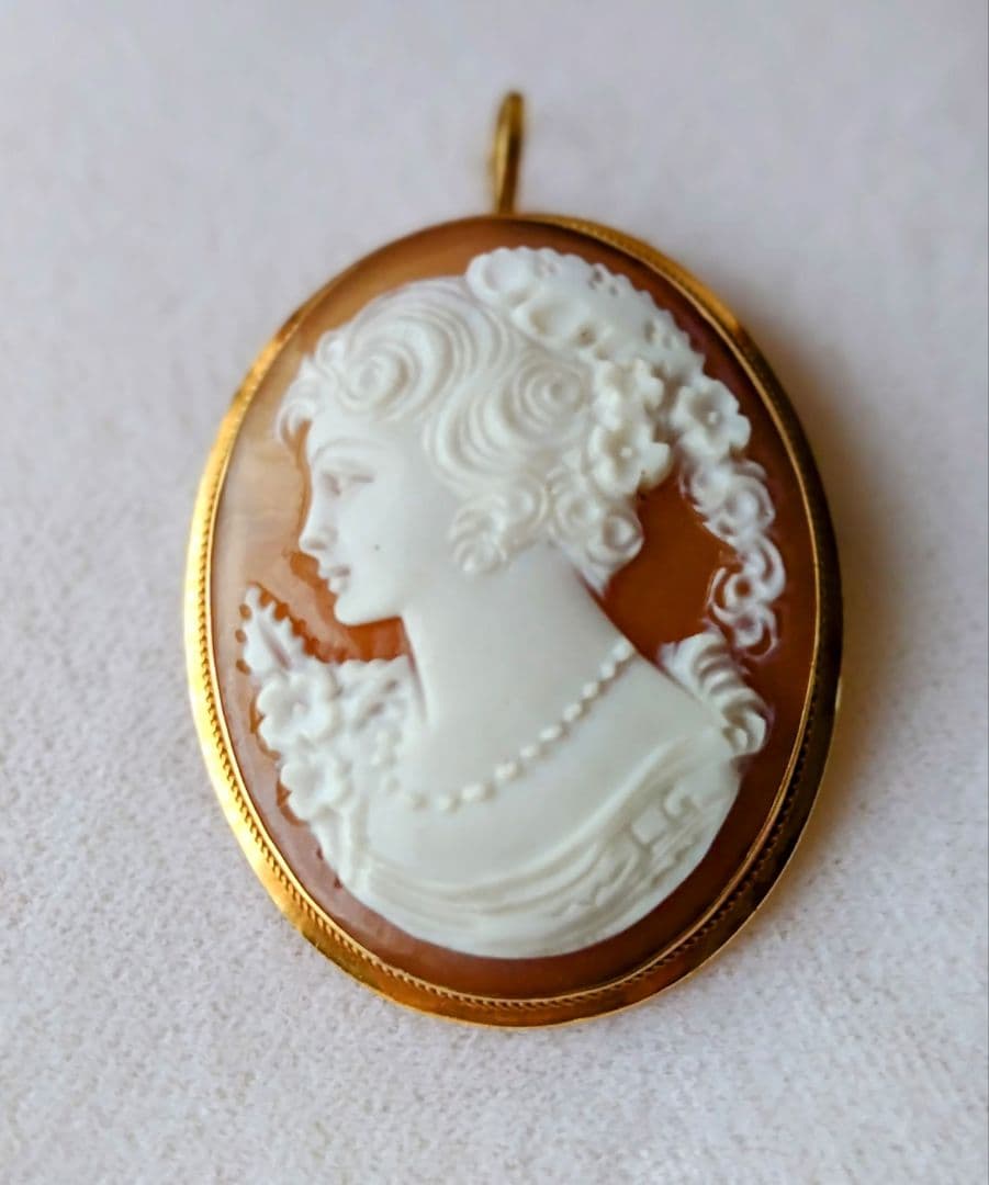 シェルカメオK18☆ブローチ＆ペンダントトップ