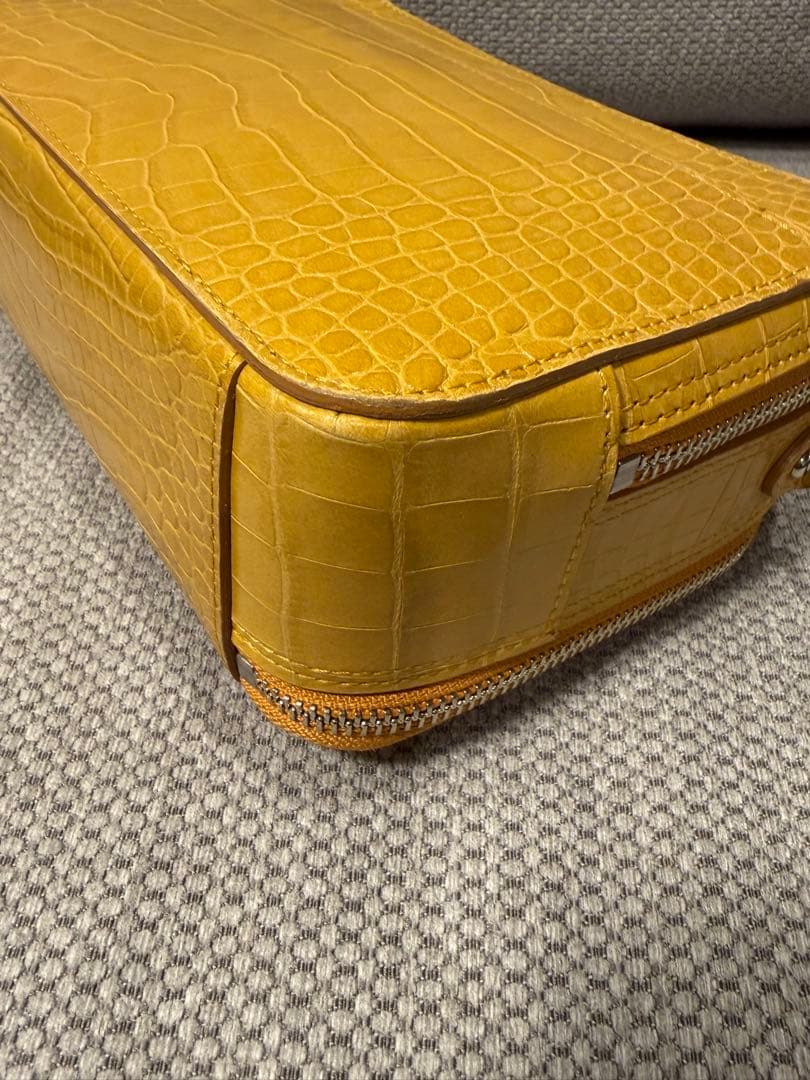 ADMJ スワロフスキースクエアショルダーバッグ