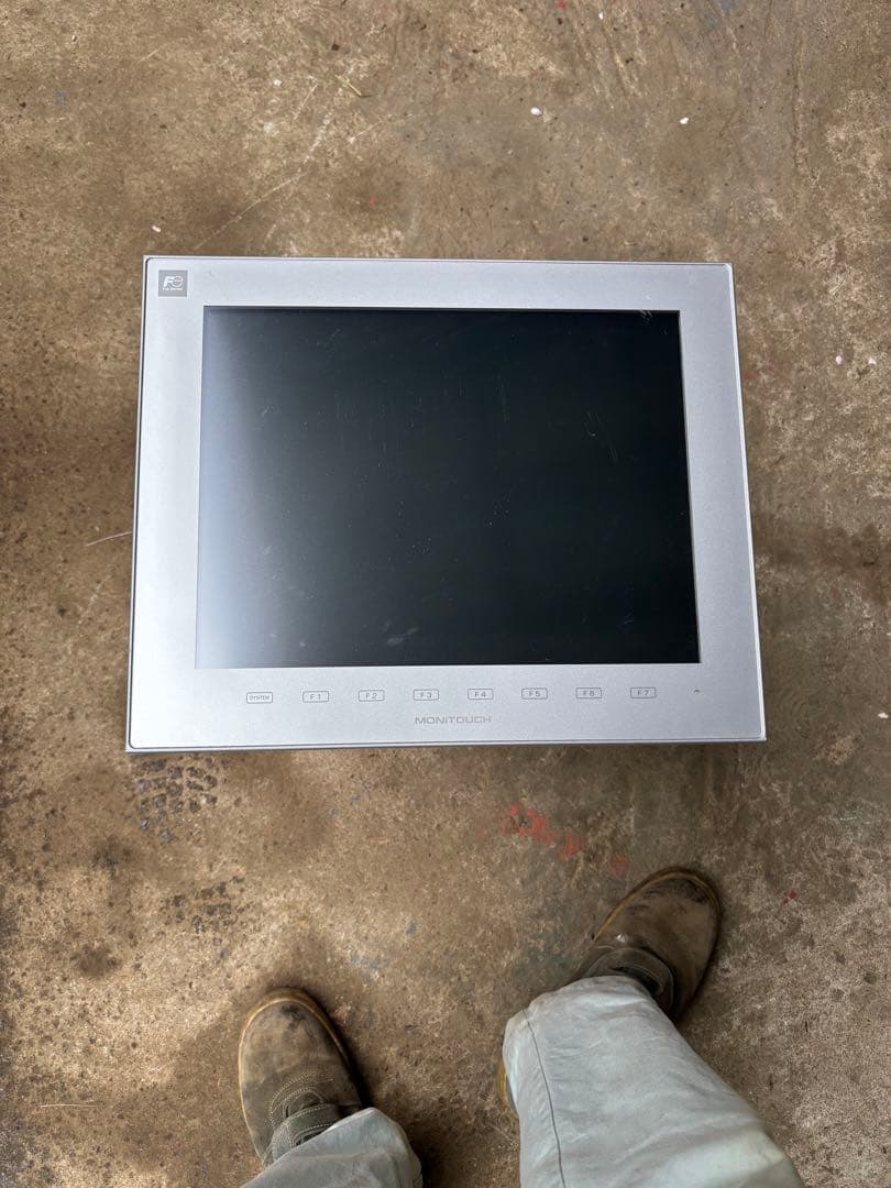 M4。プログラマブル表示器　V9150iXD。動作未確認