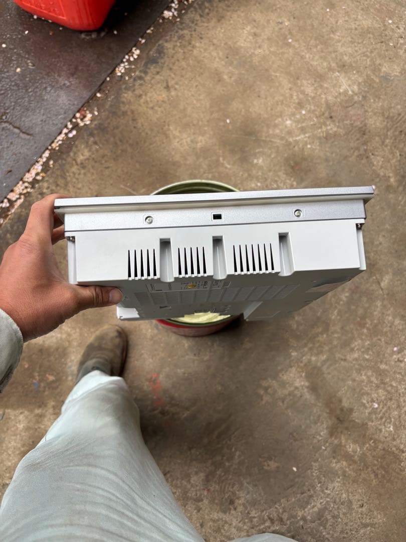 M4。プログラマブル表示器　V9150iXD。動作未確認