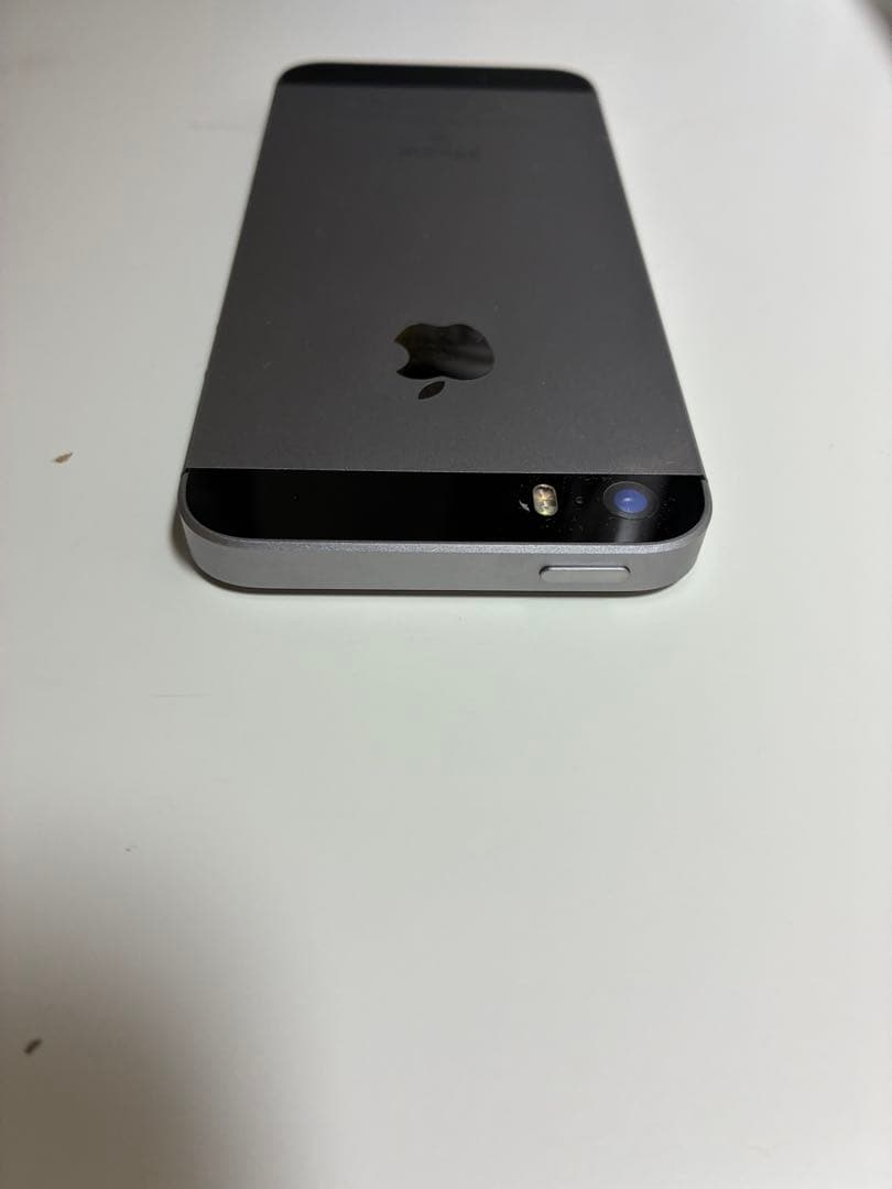 Apple iPhone SE（第一世代）64G スペースグレイ