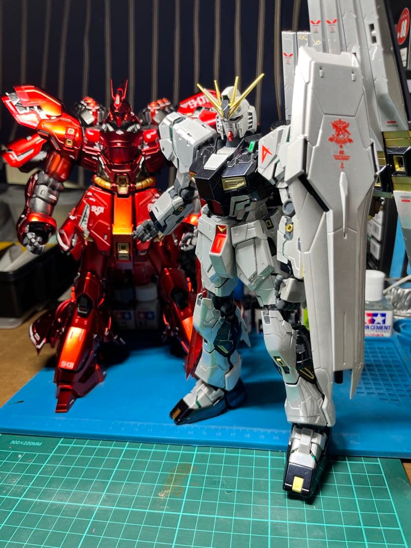 MG 1/100 ver.ka νガンダム　サザビー　超メルカリ市中限定出品