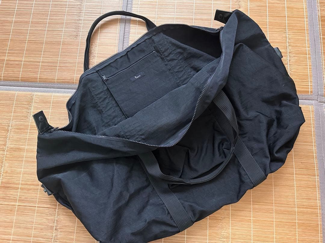 Y'SACCS ブラック ボストンバッグ