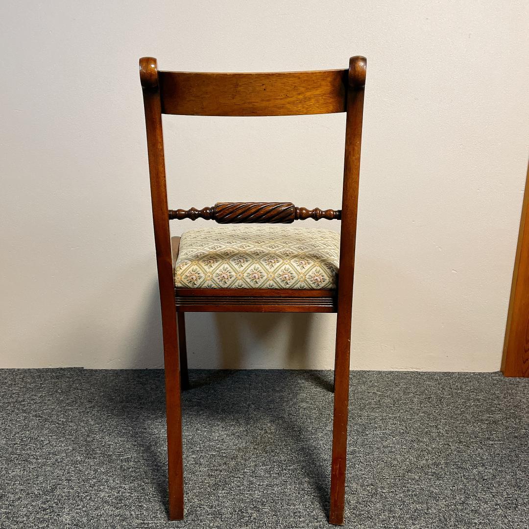 英国　アンティーク　ダイニングチェア 椅子 彫刻 ツイストレール マホガニー