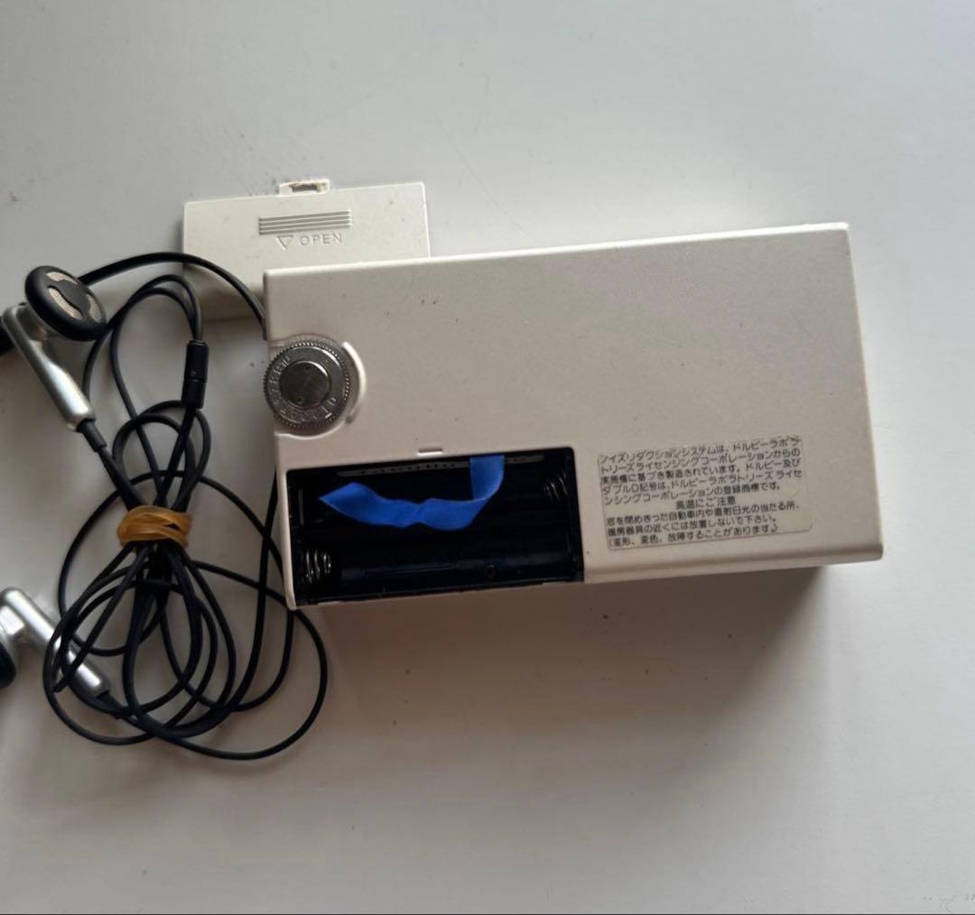 激レア　東芝　ポータブルカセットプレイヤー　Walky ウォーキーKT-AS10