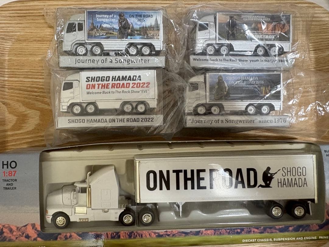 浜田省吾 ON THE ROAD ツアートラック1台、マウスパッド、ミニカー4台
