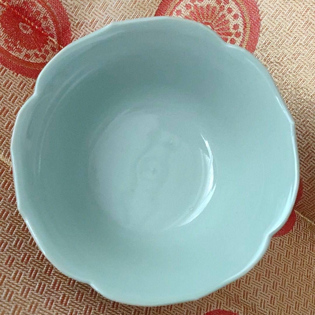 青磁　花型小鉢　７個組