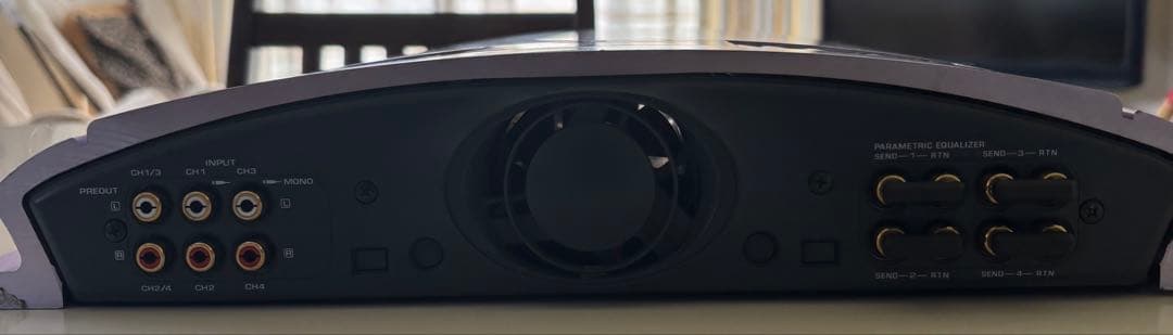 APA4400G 4チャンネルパワーアンプ