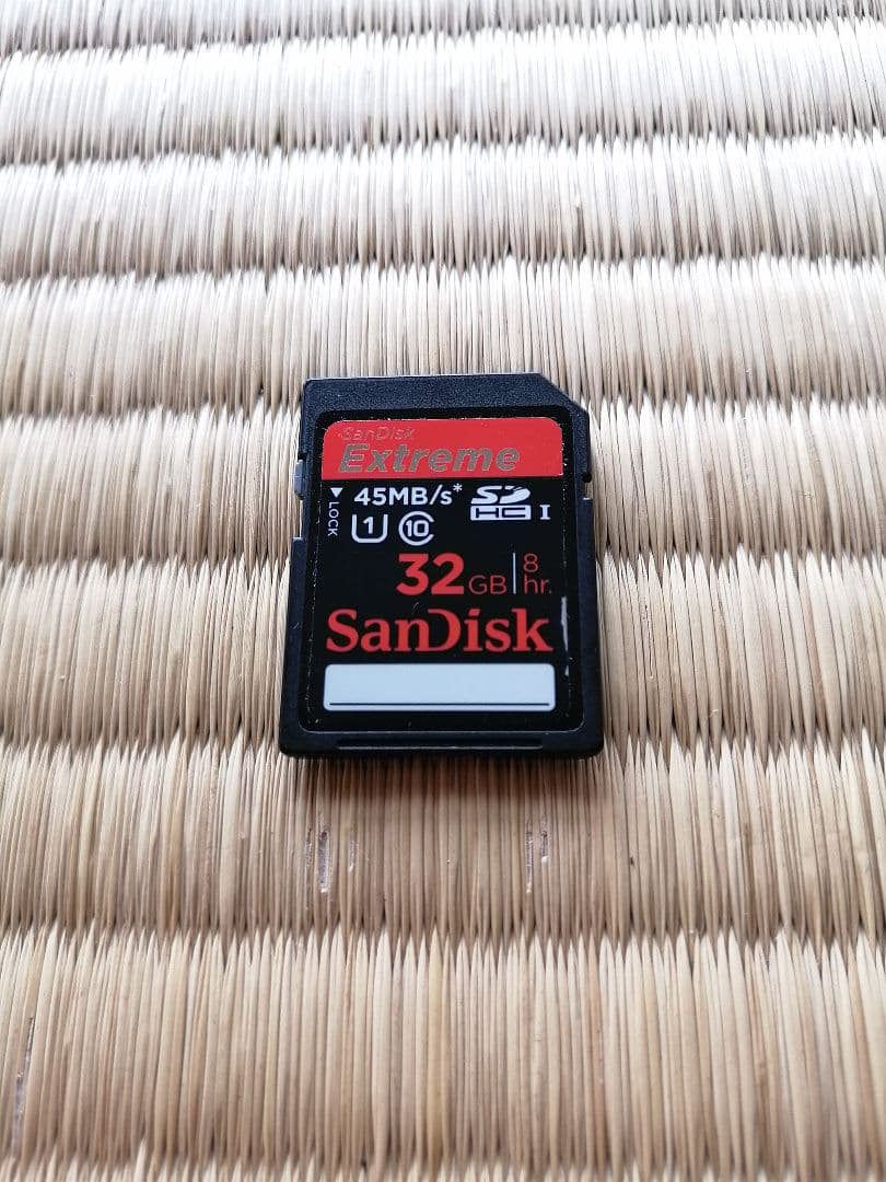 【いちごパフェ】Panasonic パナソニック HC-W870M