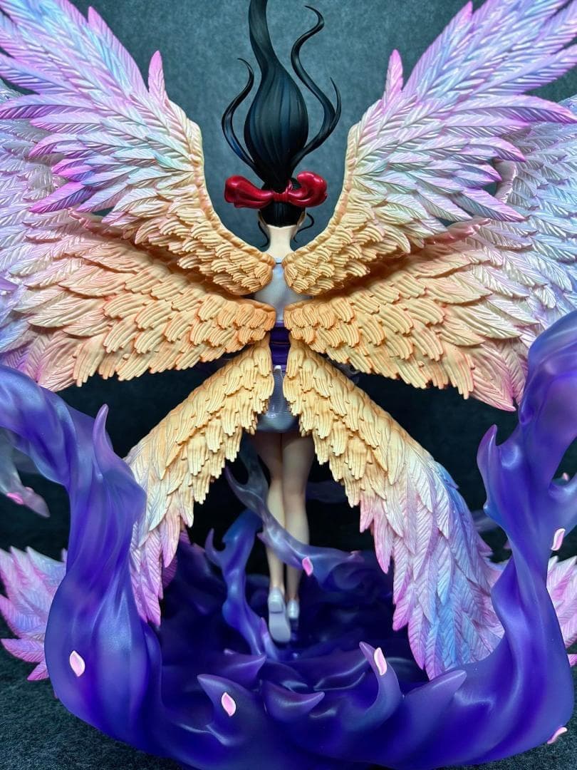 ワンピース ニコ・ロビン ガレキフィギュア 塗装済み完成品 記載の方ご覧下さい。