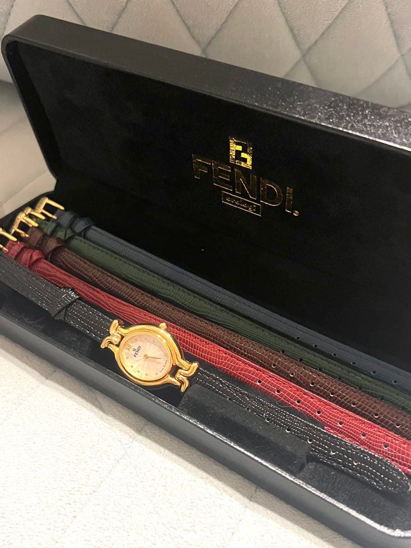 【美品　電池交換済】FENDI チェンジベルト　レディース腕時計