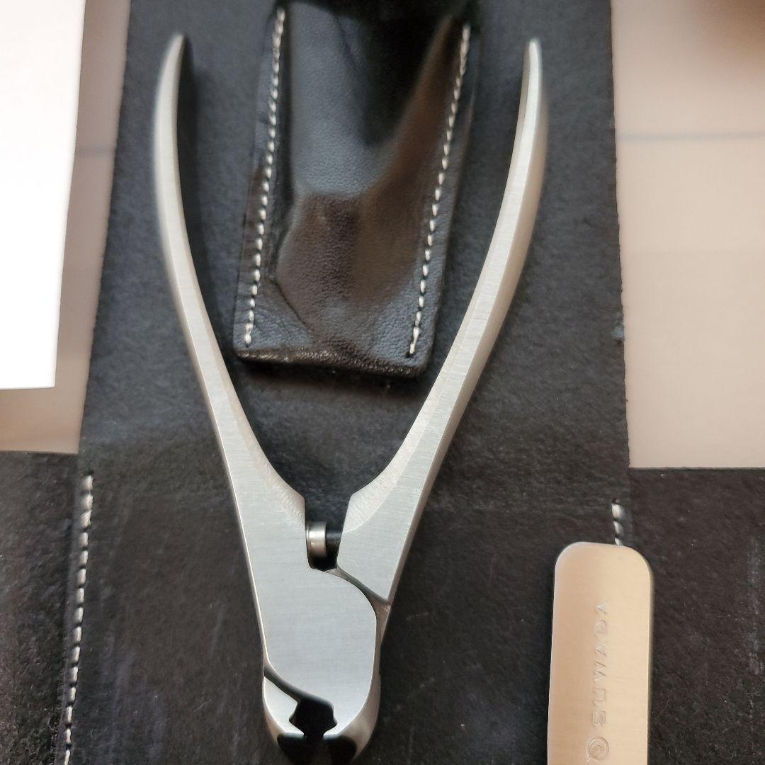 SUWADA 爪切り、ハサミ、ヤスリ、毛抜き、牛革ケース付き