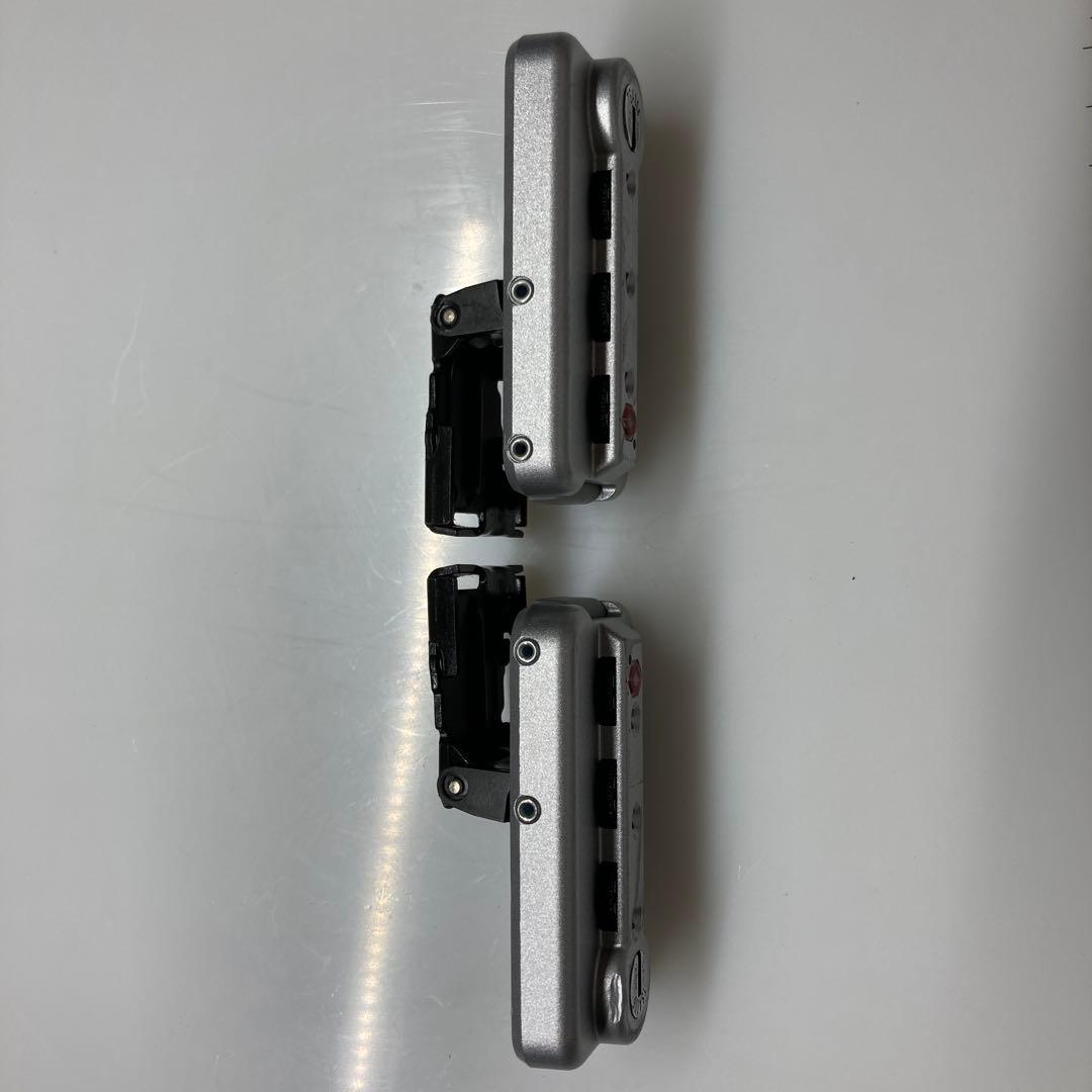 rimowa リモワ　tsaロック部品　2個セット　シルバー　tsa006