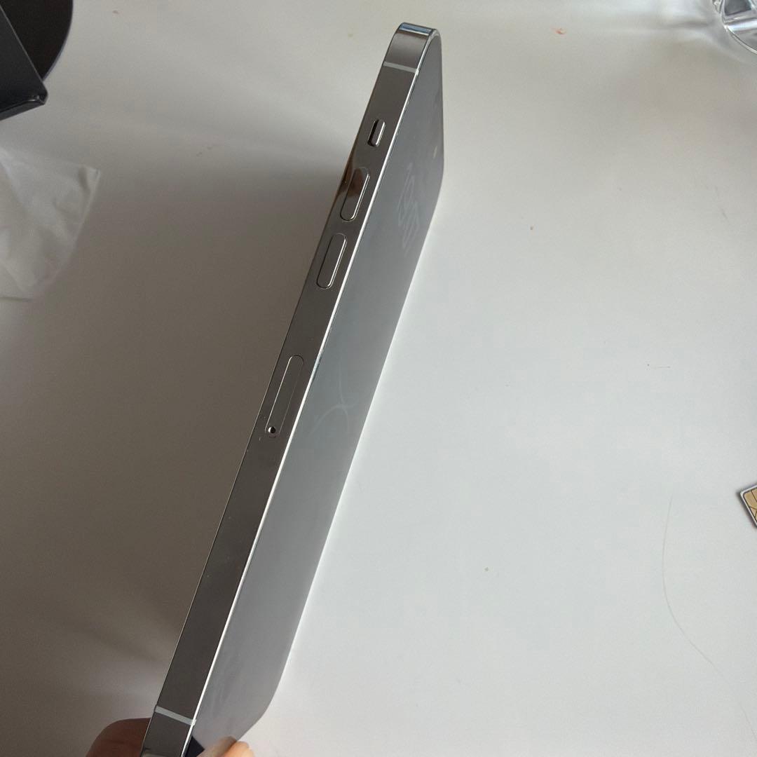 Apple iPhone 14 Pro maxシルバー 本体