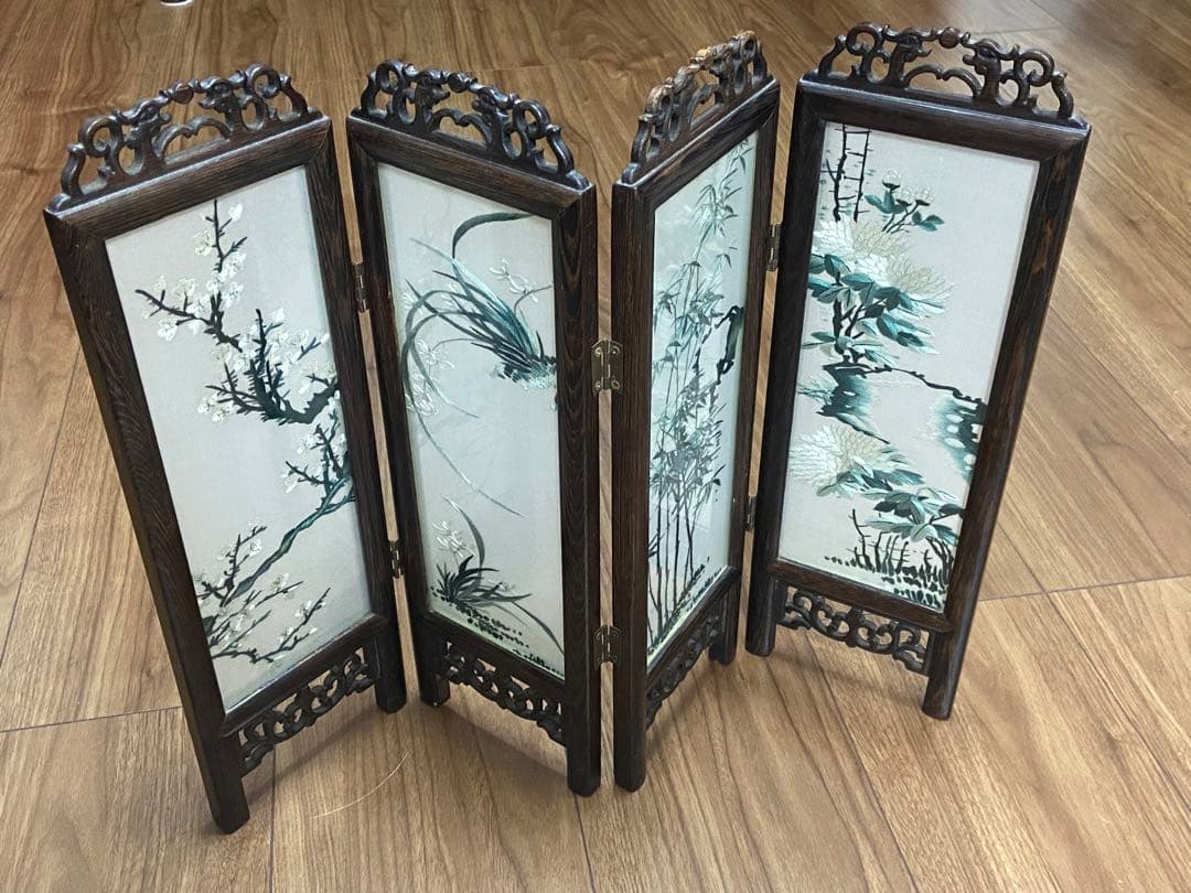 アジアンヴィンテージアンティーク　木製四つ折り屏風 植物絵画付き