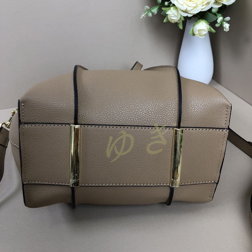 TOD’S トッズ　T タイムレス レザー トートバッグ ベージュ