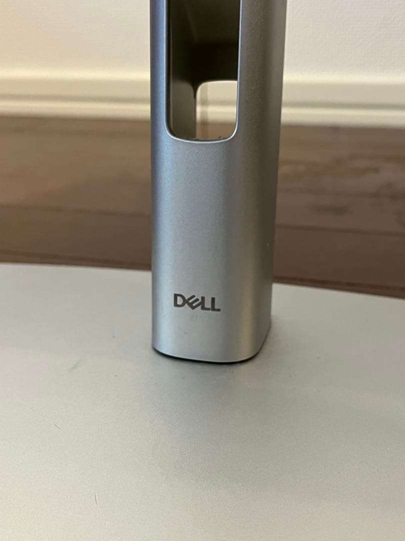 Dell 27インチモニター　U2723QX