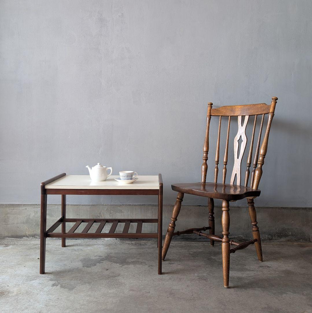 【古家具】カリモク 白い天板 ウォルナット色のカフェテーブルA　サイドテーブル