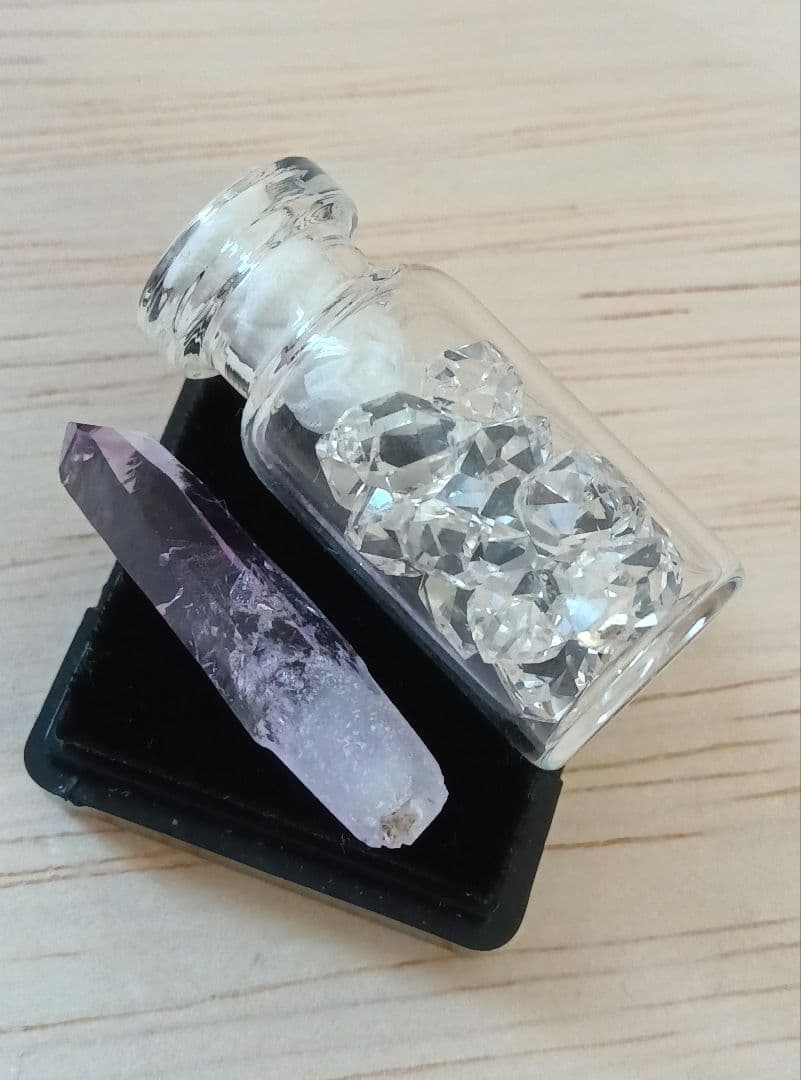 【レア】【希少】ベラクルスアメジスト　ハーキマーダイヤモンド　小瓶付き　美品