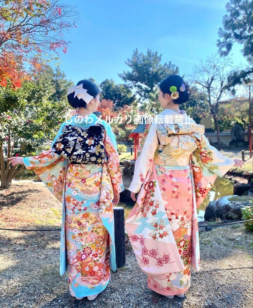 正絹　金駒刺繍銀通し貝桶に御所車模様振袖　水色　古典柄正統派がお好みの方に