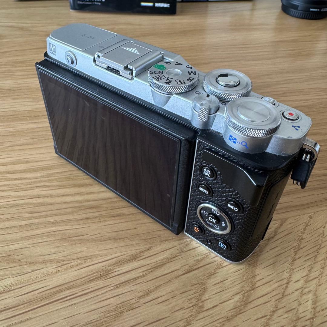 OLYMPUS PEN E-P7 ミラーレス一眼 カメラ セット